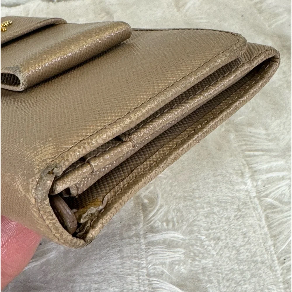 💛 SOLD 💛 Prada Saffiano Leather Bow Continental Wallet - Picture 16 of 16